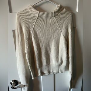 Free People - cream cropped sweater size small